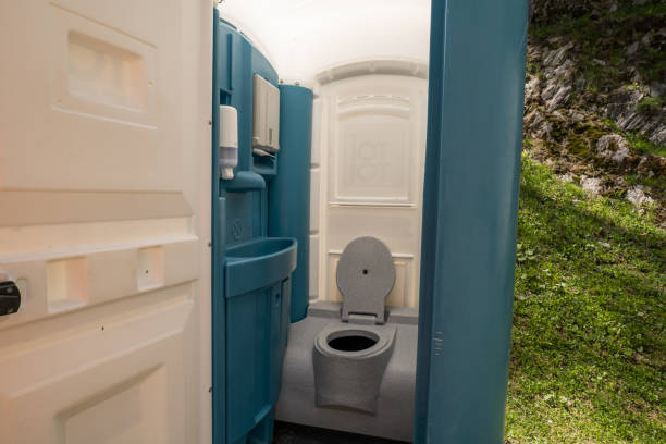 Best VIP or Luxury Restroom Trailers  in Winnie, TX